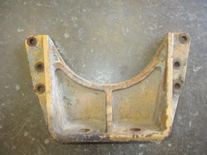 Used CAT Engine Mount Image
