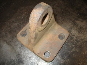 Used CAT Engine Mount Image