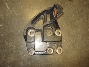 Used CUMMINS Engine Mount (Stock #71563)) Part Image