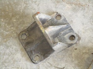 Used CUMMINS Engine Mount (Stock #71775)) Part Image