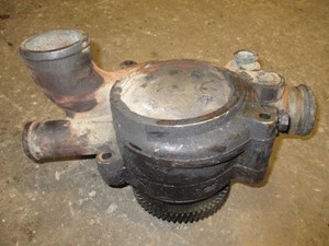 Used DETROIT 60 SER 12.7 Water Pump (Stock #77510)) Part Image