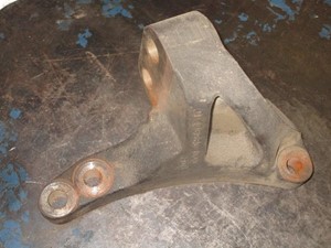 Used DETROIT Engine Mount Image