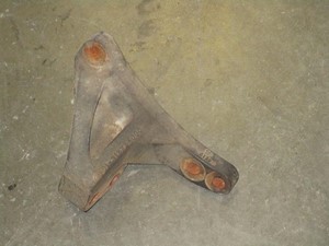 Used DETROIT Engine Mount (Stock #71562)) Part Image