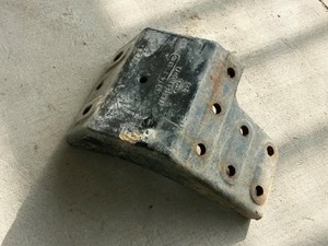 Used FORD Bracket (Stock #28151)) Part Image