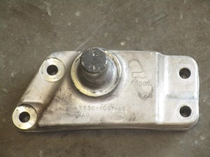 Used FORD Engine Mount Image