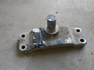 Used FORD Engine Mount Image
