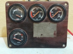 Used FREIGHTLINER CLASSIC Instrument Cluster (Stock #28847)) Part Image