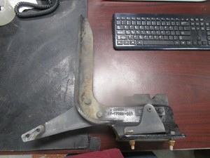 Used FREIGHTLINER Bracket (Stock #57057)) Part Image