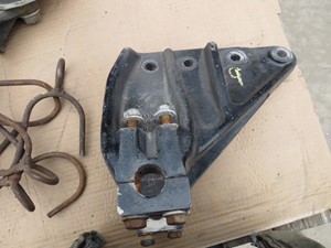 Used FREIGHTLINER Bracket (Stock #84013)) Part Image
