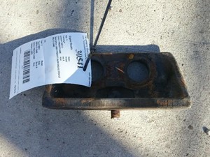 Used FREIGHTLINER Engine Mount Image