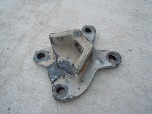 Used FREIGHTLINER Engine Mount Image
