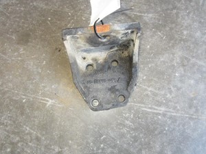 Used FREIGHTLINER Engine Mount Image