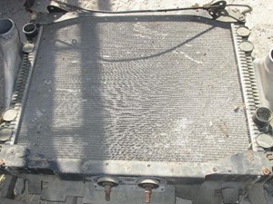 Used FREIGHTLINER Radiator (Stock #35840)) Part Image
