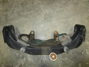 Used INTERNATIONAL DT466E Engine Mount (Stock #32319)) Part Image