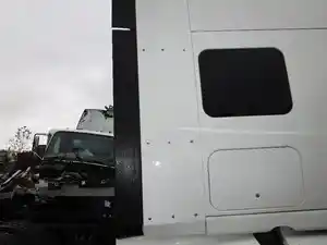 Used 2023 INTERNATIONAL LT625 Sleeper Fairing (Stock #98494)) Part Image