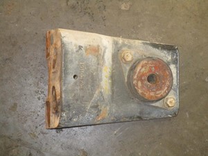 Used INTERNATIONAL Engine Mount Image