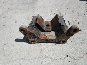 Used INTERNATIONAL Engine Mount (Stock #32539)) Part Image