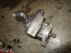 Used LUK Steering Pump (Stock #37299)) Part Image