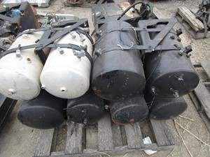 Used MACK Air Tank (Stock #59905)) Part Image