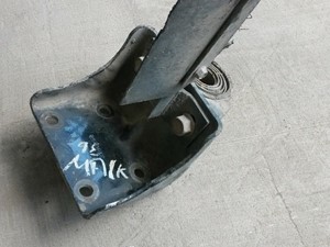 Used MACK Bracket (Stock #28101)) Part Image