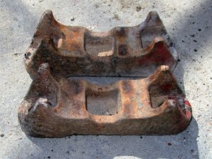 Used MACK Bracket (Stock #43052)) Part Image