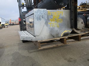Used PETERBILT 379 Tool Box (Stock #T3196)) Part Image