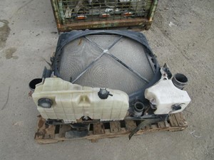 Used PETERBILT 386 Radiator (Stock #64376)) Part Image
