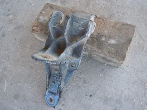 Used PETERBILT Bracket (Stock #27842)) Part Image