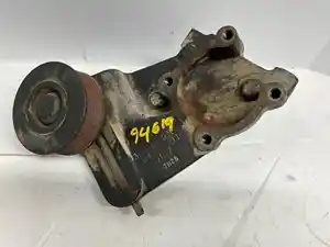 Used VOLVO Bracket (Stock #94619)) Part Image