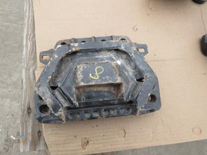 Used VOLVO Bracket (Stock #84012)) Part Image