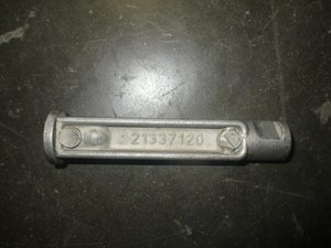 Used VOLVO Bracket (Stock #70918)) Part Image
