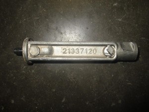 Used VOLVO Bracket (Stock #70919)) Part Image