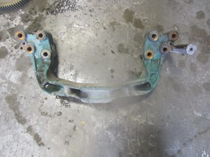 Used VOLVO Engine Mount (Stock #58107)) Part Image