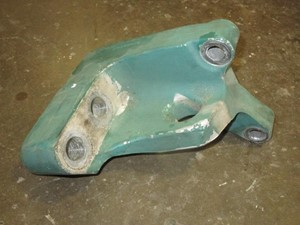 Used VOLVO Engine Mount Image