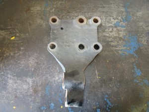 Used VOLVO Engine Mount Image