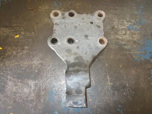 Used VOLVO Engine Mount Image