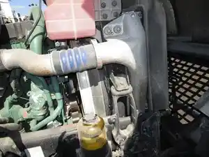 Used 2015 VOLVO VNL Cooling Assembly (Stock #97109)) Part Image