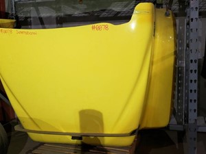 Used 2000 INTERNATIONAL 9400I Hood Image