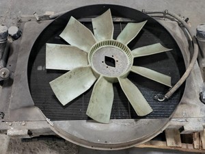 Used 2001 INTERNATIONAL 9400I Cooling Assembly (Stock #12327)) Part Image