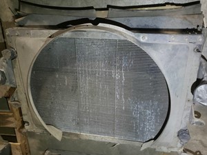Used 2000 INTERNATIONAL 9900IX Cooling Assembly (Stock #3476)) Part Image