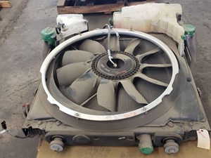 Used 2015 PETERBILT 579 Cooling Assembly (Stock #13693)) Part Image