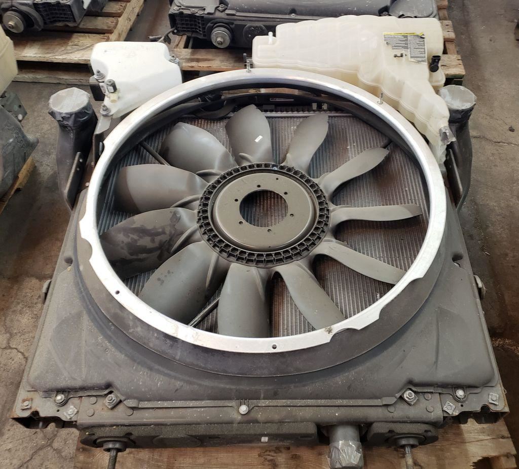 Used 2017 KENWORTH T680 Cooling Assembly for sale Spokane Washington