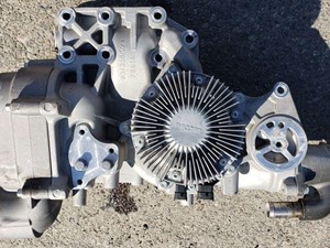 Used 2017 PACCAR Water Pump (Stock #3770)) Part Image