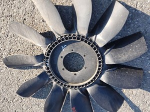 Used 2018 PETERBILT Fan (Stock #3882)) Part Image