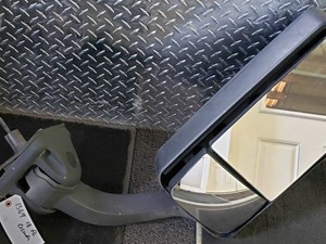 Used 2019 FREIGHTLINER Cascadia Mirror (Stock #3110)) Part Image