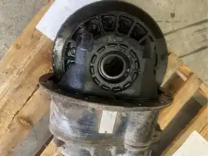 Used EATON DS404-3.90 Front Rear (Tandem Front) (Stock #15359)) Part Image