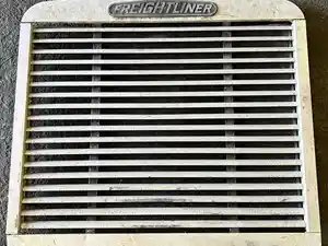 Used 1997 FREIGHTLINER USF-1E Grille (Stock #10851)) Part Image