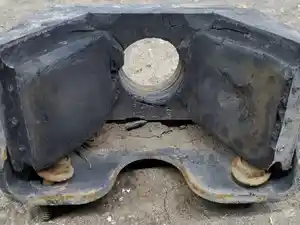 Used 2005 INTERNATIONAL 8600 Engine Mount (Stock #9461)) Part Image