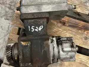 Used 2006 MERCEDES OM460LA Air Compressor (Stock #15750)) Part Image