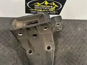 Used 2020 PETERBILT 579 Cab Mount (Stock #17446)) Part Image
